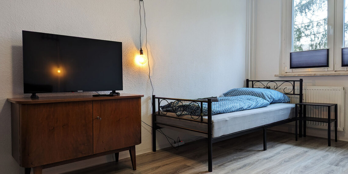 Mira: Bett und Smart-TV